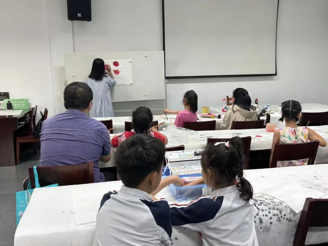 1760519436915199.jpg 嘉兴美术馆